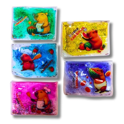 Monedero agua capibara