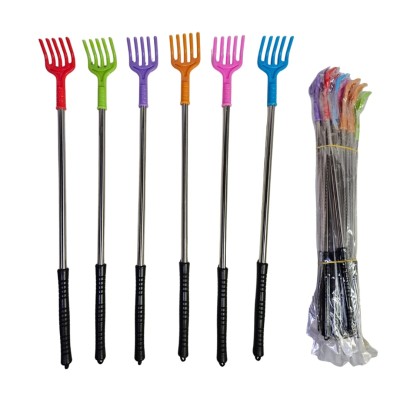 manita rascadora mango metal